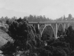 Colorado Street Bridge, historic concrete arch bridge spanning the Arroyo Seco in Pasadena, California.
